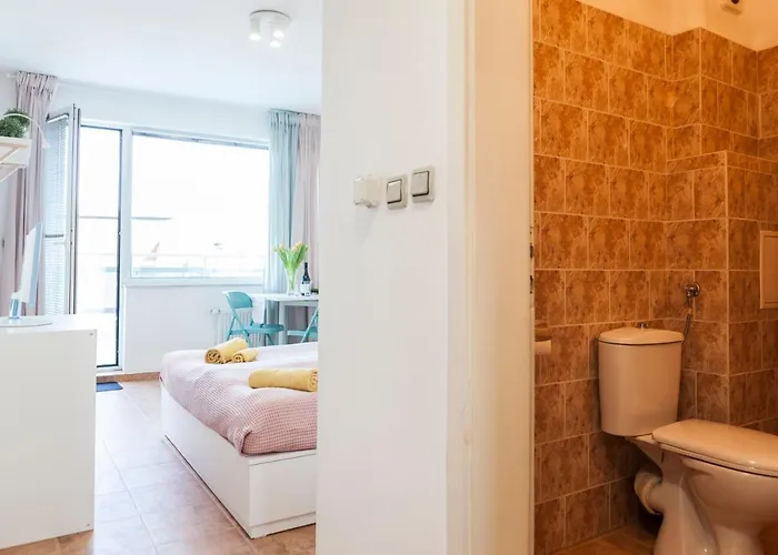 Апартамент Tony's Sunny Rooftop By Flat Mаnager