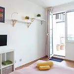 Apartment Tony's Sunny Rooftop By Flat Mаnager *