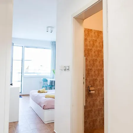 Apartman Tony's Sunny Rooftop By Flat Mаnager Szófia